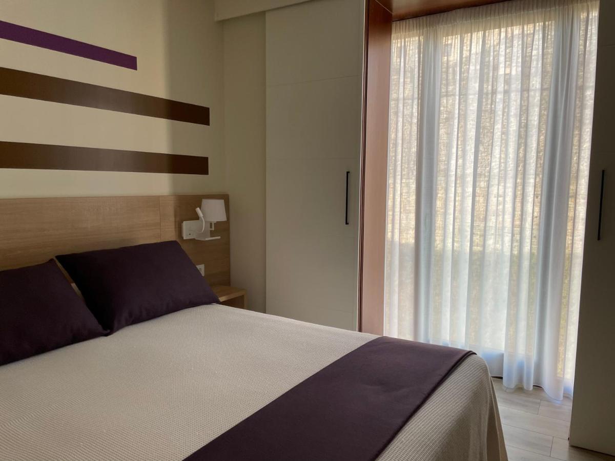 Apartamentos Turisticos Guiana Ponferrada Exterior photo